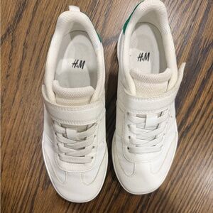 H&M White Kids Velcro & Lace Sneakers with Green Heel Tab